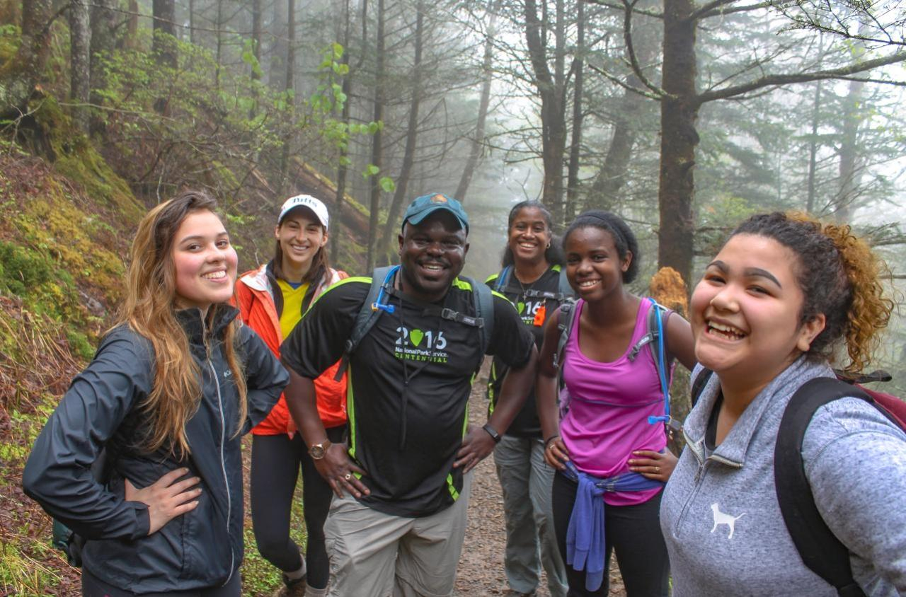 Hikes 100 GRSM Cassius Cash